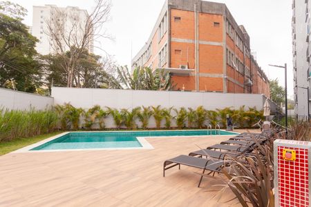 Apartamento à venda com 37m², 2 quartos e sem vaga Apartamento à venda com 37m², 2 quartos e sem vagaÁrea comum - Piscina