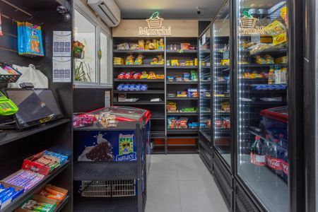 Apartamento à venda com 37m², 2 quartos e sem vagaMercado 24h