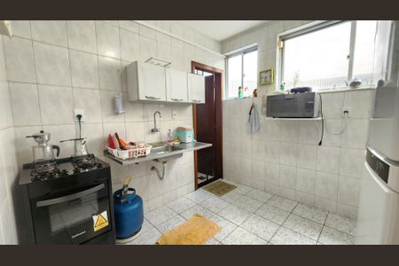 Apartamento para alugar com 90m², 3 quartos e sem vagaCozinha 