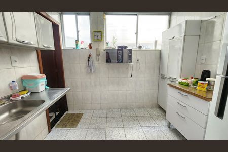 Apartamento para alugar com 90m², 3 quartos e sem vagaCozinha 