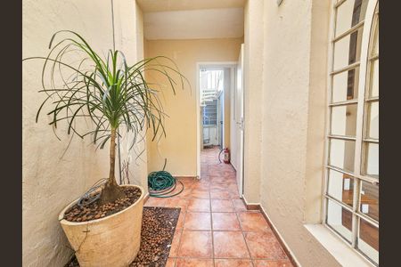 Casa à venda com 140m², 4 quartos e 2 vagasQuintal