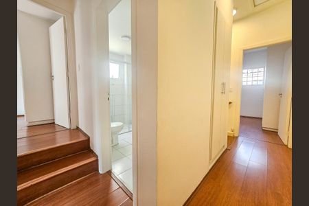 Casa à venda com 140m², 4 quartos e 2 vagasBanheiro Corredor
