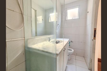 Casa à venda com 140m², 4 quartos e 2 vagasBanheiro da Suíte 2