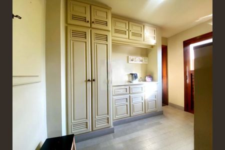Casa à venda com 370m², 3 quartos e 4 vagas