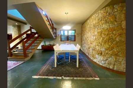 Casa à venda com 3 quartos, 370m² em Adalgisa, Osasco