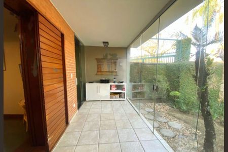 Casa à venda com 370m², 3 quartos e 4 vagas