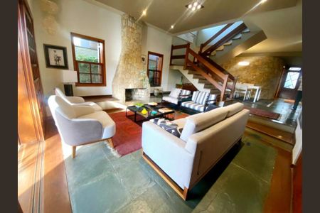 Casa à venda com 370m², 3 quartos e 4 vagas