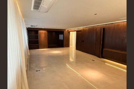 Apartamento à venda com 2 quartos, 158m² em Cerqueira César, São Paulo
