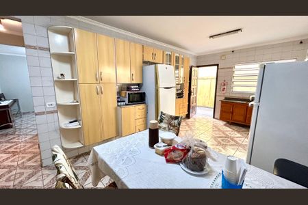 Casa à venda com 235m², 3 quartos e 3 vagasCozinha