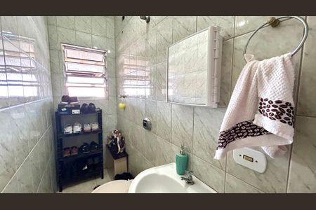 Casa à venda com 235m², 3 quartos e 3 vagasBanheiro da Suíte