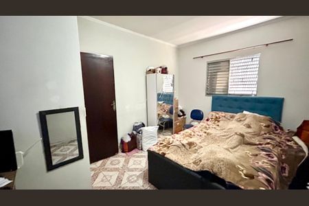 Casa à venda com 235m², 3 quartos e 3 vagasQuarto 2