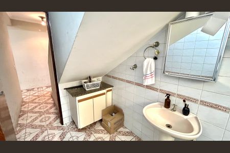 Casa à venda com 235m², 3 quartos e 3 vagasBanheiro 2