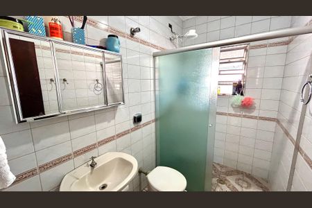 Casa à venda com 235m², 3 quartos e 3 vagasBanheiro 1