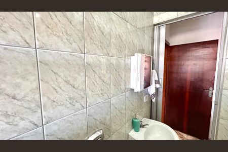 Casa à venda com 235m², 3 quartos e 3 vagasBanheiro da Suíte