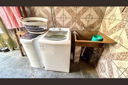 Casa à venda com 235m², 3 quartos e 3 vagasÁrea de Serviço