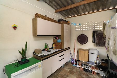 Casa à venda com 147m², 2 quartos e 4 vagas Casa à venda com 147m², 2 quartos e 4 vagasÁrea de Serviço