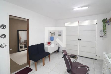 Casa à venda com 147m², 2 quartos e 4 vagas Casa à venda com 147m², 2 quartos e 4 vagasGaragem