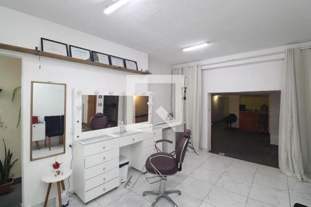Garagem de casa à venda com 2 quartos, 147m² em Vila Gustavo, São Paulo