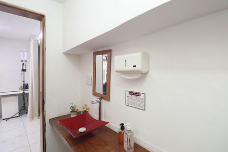 Casa à venda com 147m², 2 quartos e 4 vagas Casa à venda com 147m², 2 quartos e 4 vagasLavabo