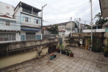 Casa à venda com 147m², 2 quartos e 4 vagas Casa à venda com 147m², 2 quartos e 4 vagasQuintal