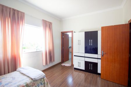 Casa à venda com 300m², 3 quartos e 4 vagasQuarto 2