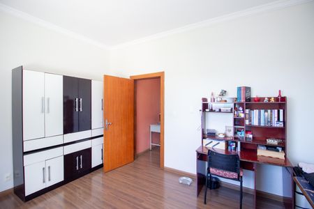 Casa à venda com 300m², 3 quartos e 4 vagasQuarto 2