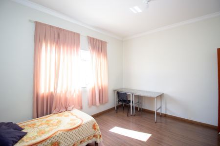 Casa à venda com 300m², 3 quartos e 4 vagasQuarto 1