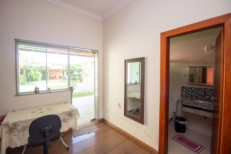 Casa à venda com 300m², 3 quartos e 4 vagasEscritório