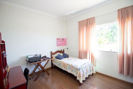 Casa à venda com 300m², 3 quartos e 4 vagasQuarto 2