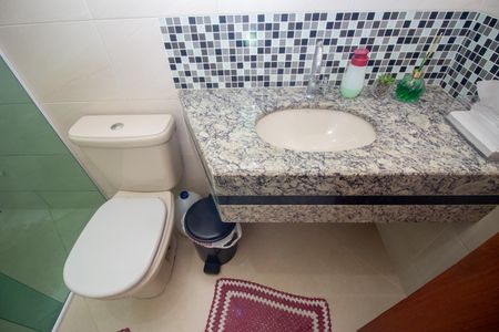 Casa à venda com 300m², 3 quartos e 4 vagasBanheiro Social