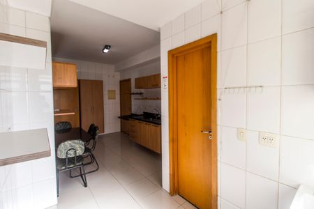 Apartamento para alugar com 113m², 3 quartos e 2 vagas Apartamento para alugar com 113m², 3 quartos e 2 vagasÁrea de Serviço