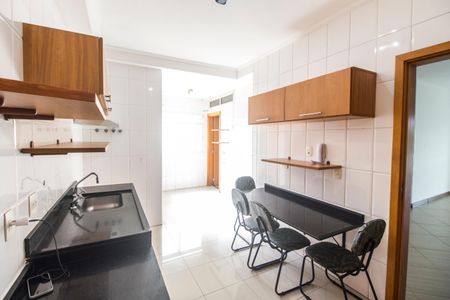 Apartamento para alugar com 113m², 3 quartos e 2 vagas Apartamento para alugar com 113m², 3 quartos e 2 vagasCozinha