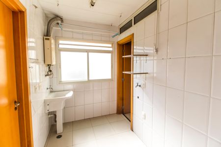 Apartamento para alugar com 113m², 3 quartos e 2 vagas Apartamento para alugar com 113m², 3 quartos e 2 vagasÁrea de Serviço