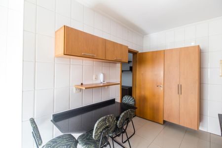 Apartamento para alugar com 113m², 3 quartos e 2 vagas Apartamento para alugar com 113m², 3 quartos e 2 vagasCozinha