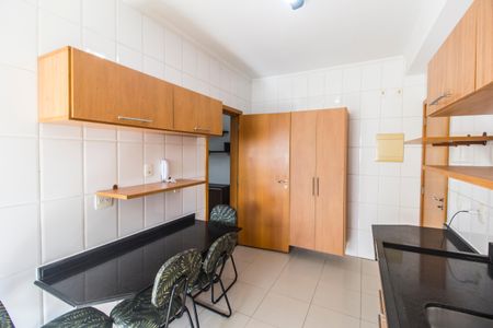 Apartamento para alugar com 113m², 3 quartos e 2 vagas Apartamento para alugar com 113m², 3 quartos e 2 vagasCozinha