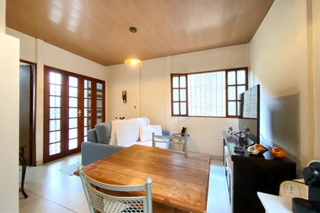 Casa à venda com 171m², 3 quartos e 5 vagas Casa à venda com 171m², 3 quartos e 5 vagasCasa 1 – Sala