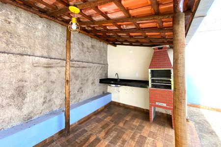 Casa à venda com 171m², 3 quartos e 5 vagas Casa à venda com 171m², 3 quartos e 5 vagasCasa 2 - Churrasqueira