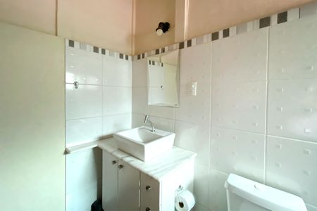 Casa à venda com 171m², 3 quartos e 5 vagas Casa à venda com 171m², 3 quartos e 5 vagasCasa 2 – Banheiro da Suite 1