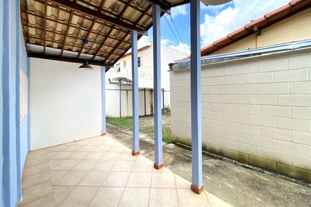 Casa à venda com 171m², 3 quartos e 5 vagas Casa à venda com 171m², 3 quartos e 5 vagasCasa 2 – Área Externa