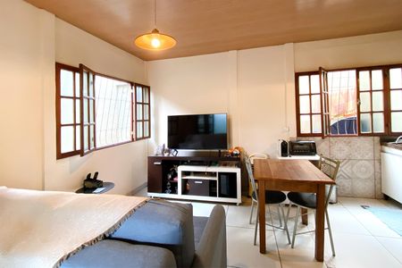 Casa à venda com 171m², 3 quartos e 5 vagas Casa à venda com 171m², 3 quartos e 5 vagasCasa 1 – Sala