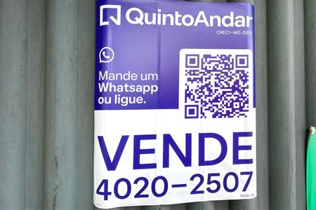 Casa à venda com 171m², 3 quartos e 5 vagas Casa à venda com 171m², 3 quartos e 5 vagasPlaca