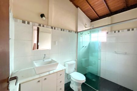 Casa à venda com 171m², 3 quartos e 5 vagas Casa à venda com 171m², 3 quartos e 5 vagasCasa 2 – Banheiro da Suite 1