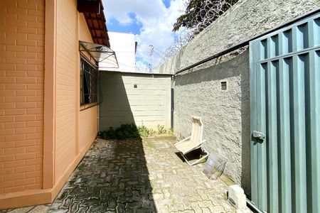 Casa à venda com 171m², 3 quartos e 5 vagas Casa à venda com 171m², 3 quartos e 5 vagasCasa 1 – Garagem Casa 1