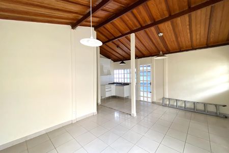 Casa à venda com 171m², 3 quartos e 5 vagas Casa à venda com 171m², 3 quartos e 5 vagasCasa 2 – Sala