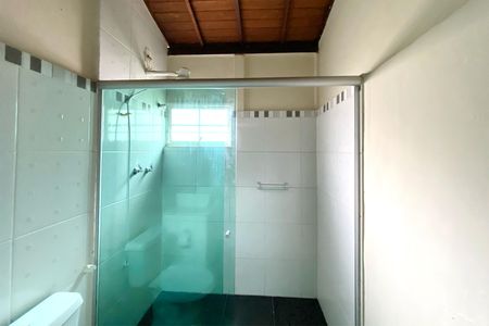 Casa à venda com 171m², 3 quartos e 5 vagas Casa à venda com 171m², 3 quartos e 5 vagasCasa 2 – Banheiro da Suite 1