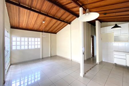 Casa à venda com 171m², 3 quartos e 5 vagas Casa à venda com 171m², 3 quartos e 5 vagasCasa 2 – Sala