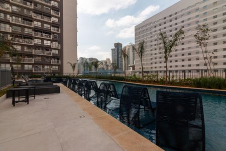 Apartamento para alugar com 25m², 1 quarto e sem vaga Apartamento para alugar com 25m², 1 quarto e sem vagaÁrea comum - Piscina
