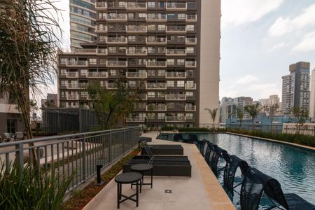 Apartamento para alugar com 25m², 1 quarto e sem vaga Apartamento para alugar com 25m², 1 quarto e sem vagaÁrea comum - Piscina