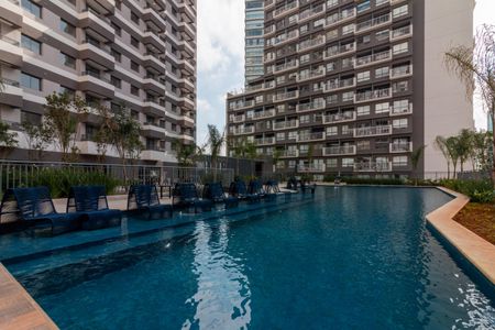 Apartamento para alugar com 25m², 1 quarto e sem vaga Apartamento para alugar com 25m², 1 quarto e sem vagaÁrea comum - Piscina