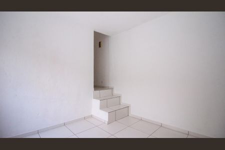 Casa para alugar com 2 quartos, 85m² em Parque Sao Rafael, São Paulo